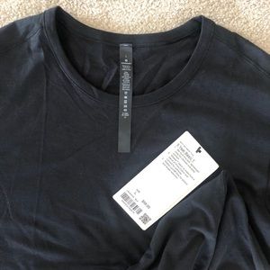 Brand new Women’s Lululemon Basic Short sleeve T shirt
